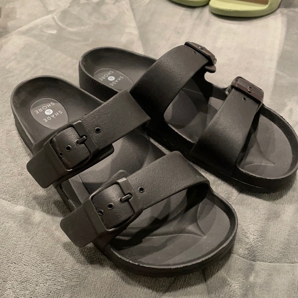 Black sandals